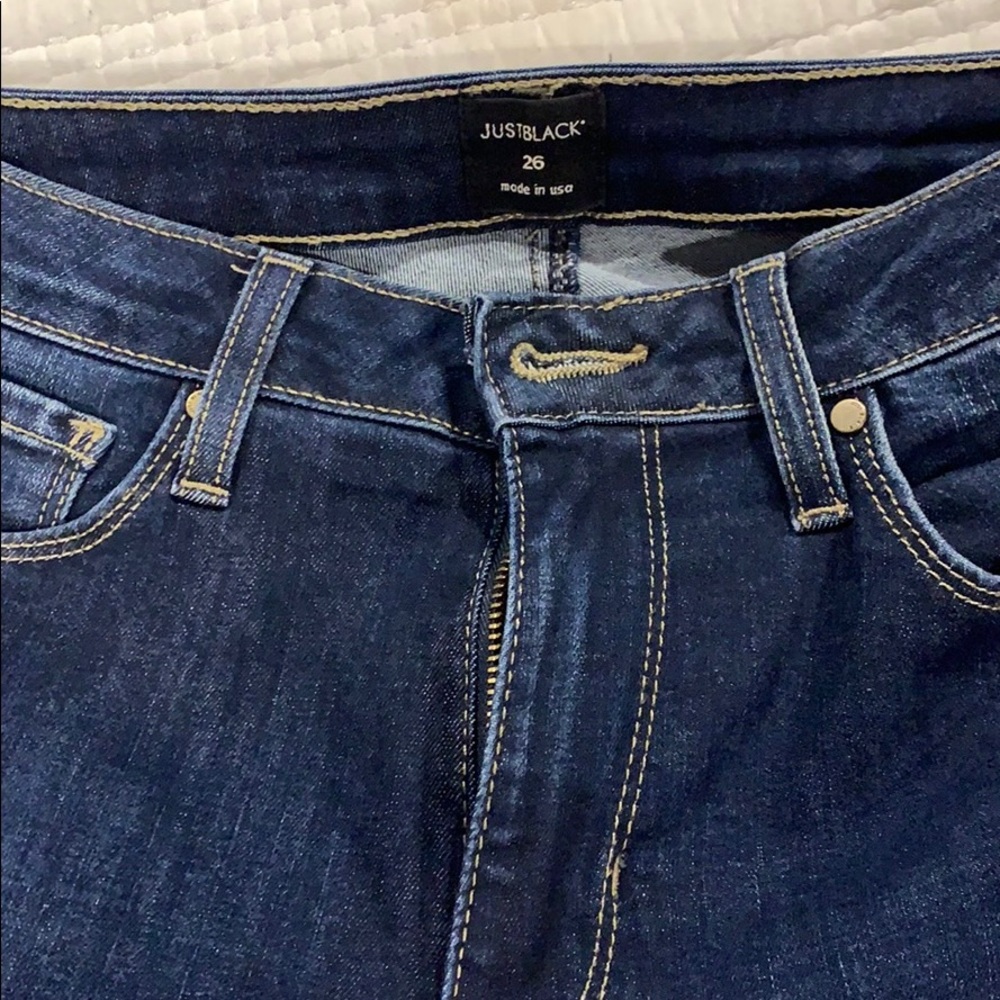 Jeans - Picture 2 of 3